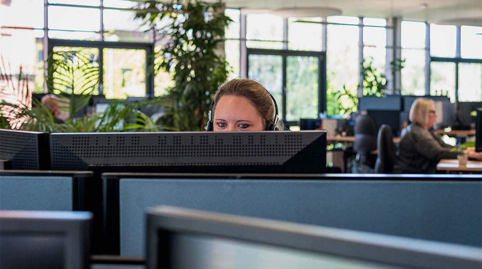 Mitarbeiter:innen im Service Center