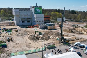 ZRE Baustelle am Tag der Grundsteinlegung