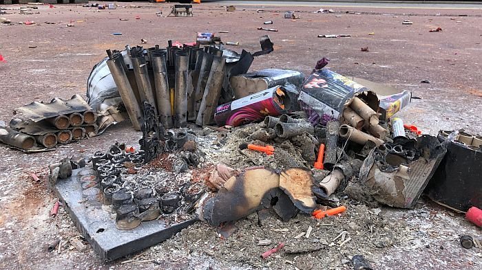 Böllerreste auf der Reeperbahn